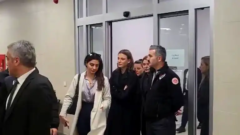 Serenay Sarıkaya, Ayşe Barım Soruşturması İçin İfade Verdi